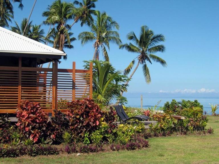 Aroha Taveuni Beachfront Bures Waiyevo Exterior photo